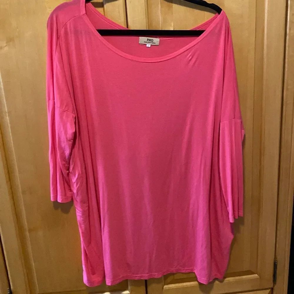 Piko 3/4 sleeve pink top size L